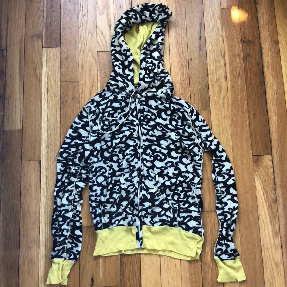 Like new 100% Cashmere light sweater- SO soft!